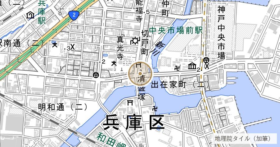 清盛塚と琵琶塚（11メートル動いた十三重石塔）の位置を示す地図